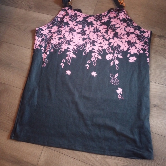 Floral Black and Pink Women's Top - Picture 4 of 4